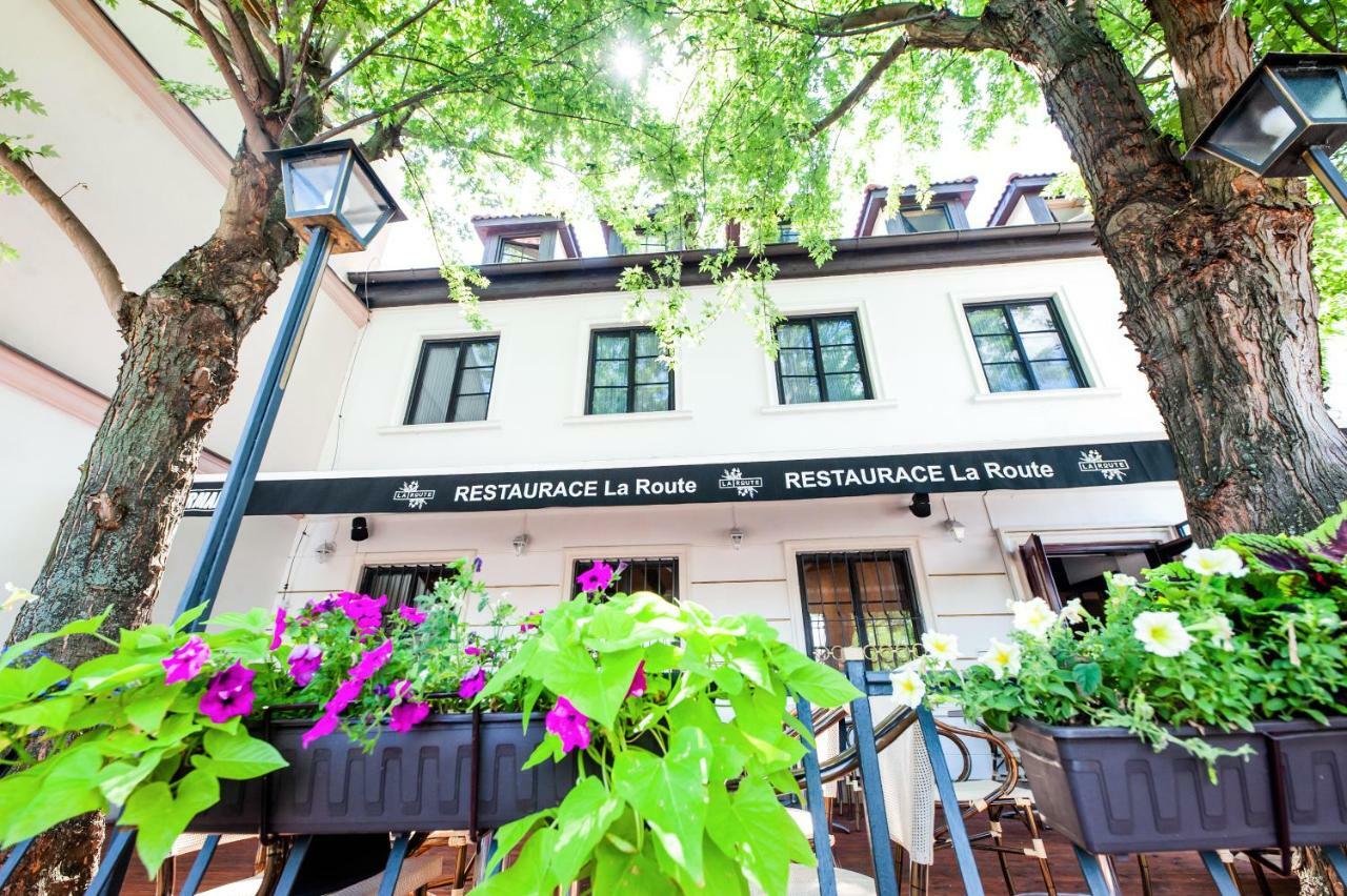 Penzion La Route Prague Exterior photo